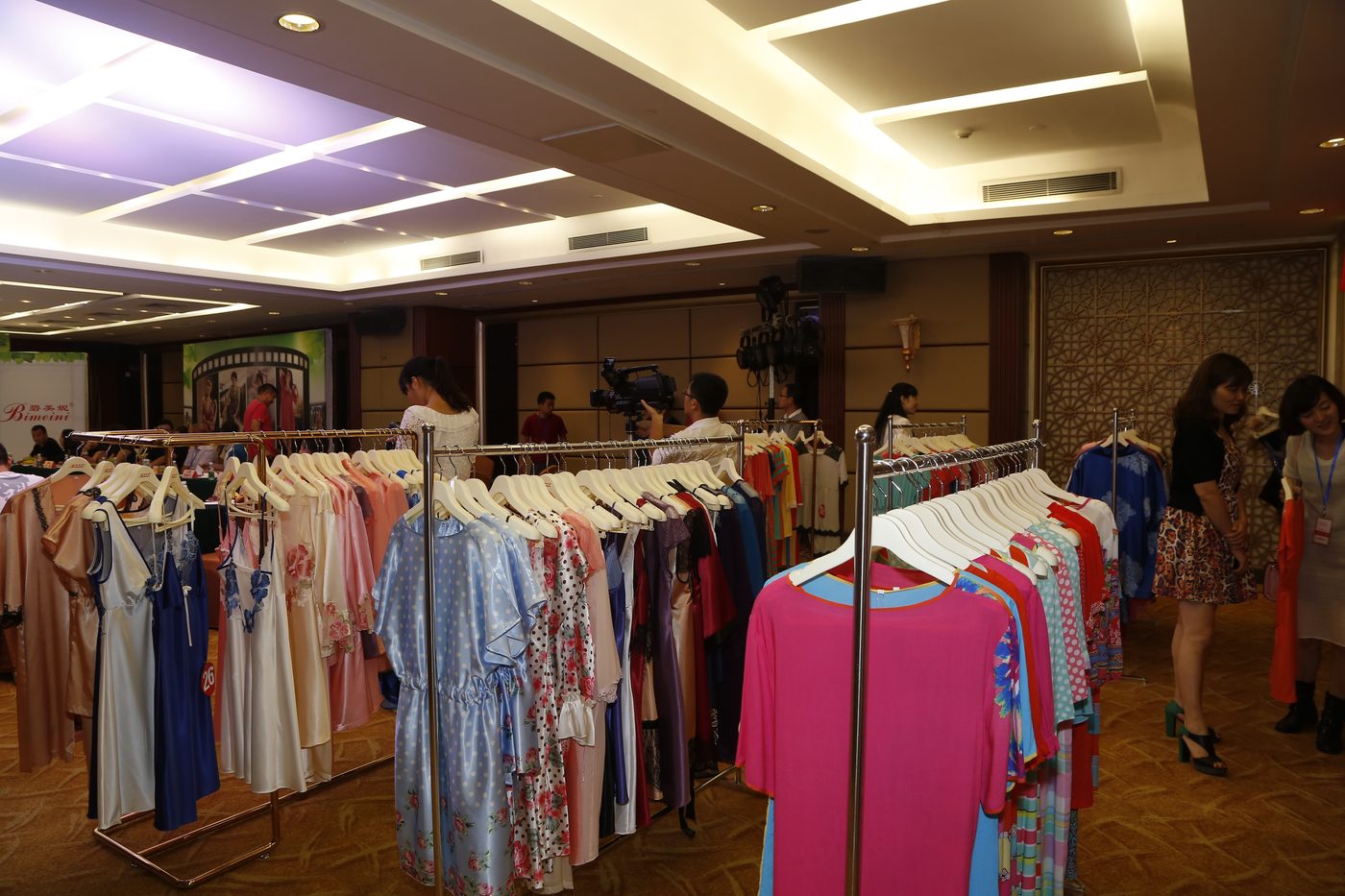 Guests viewing the collection at a Bimeini ordering event